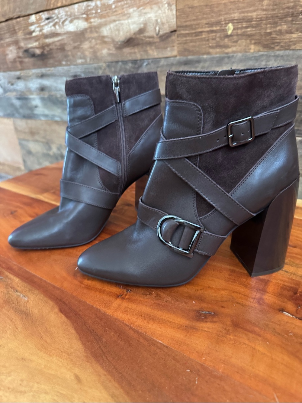 Vince Camuto Erillie Moto Ankle ROOTBEER Leather Suede Buckle Pointed Toe 10M